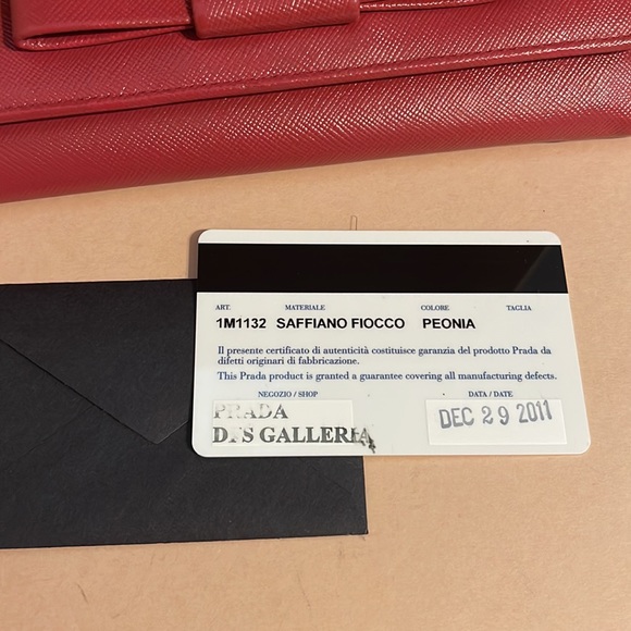 Authentic Prada wallet with unbranded D-ring & unbranded metal strap (repainted) - Picture 11 of 15
